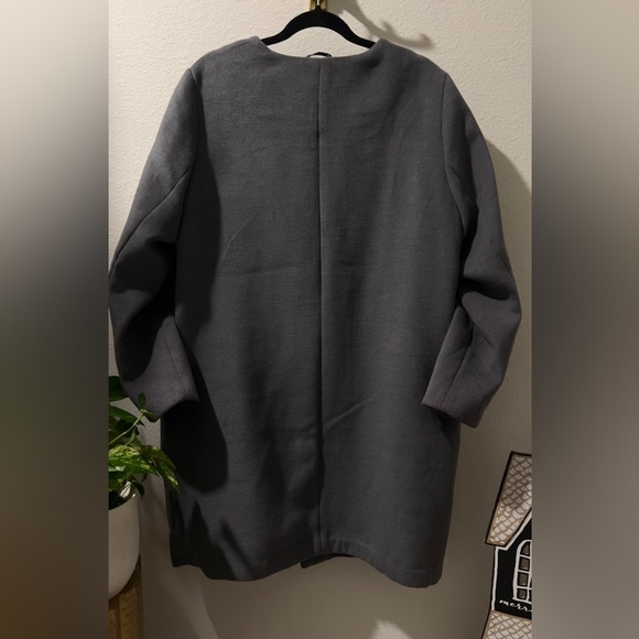 H&M+ Short Coat - Picture 4 of 9